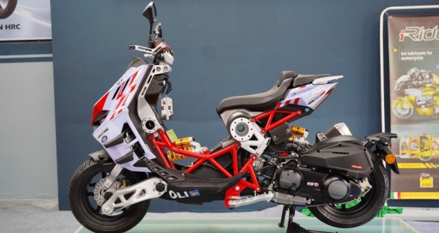 Xe ga Ý Italjet Dragster 300 Gresini Edition giá 225 triệu đồng tại Việt Nam có gì đặc biệt?